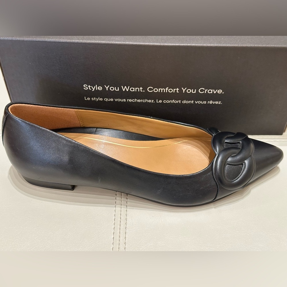 VIONIC flats - pointed toe